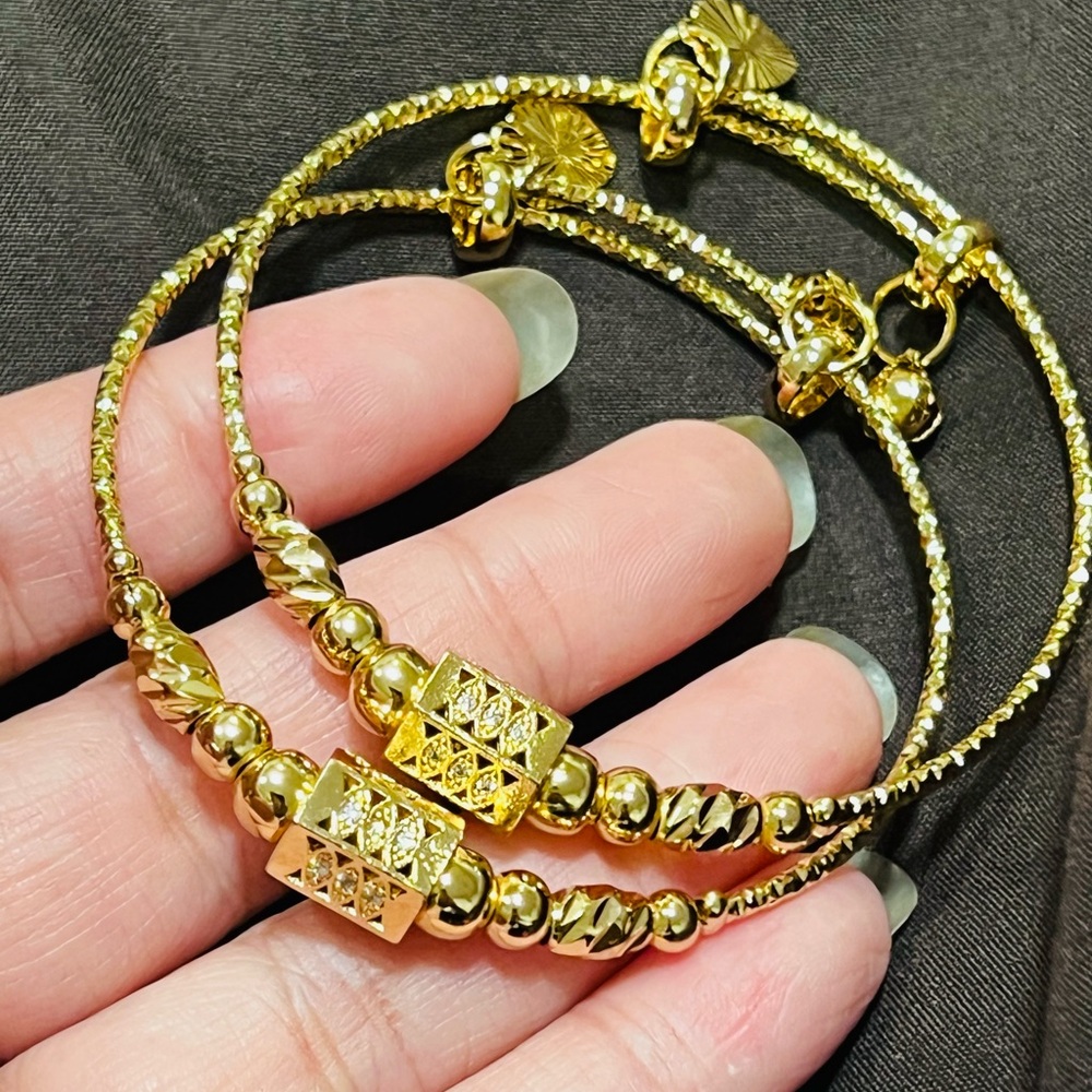 Elegant 2 pcs of 18k Dubai Gold-Toned Women's Bracelets for Girls And Women